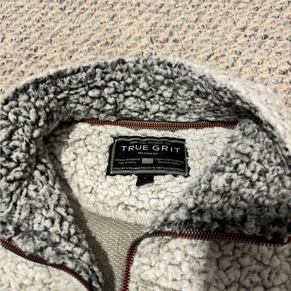 White fuzzy sweatshirt worn literally once - Picture 2 of 2